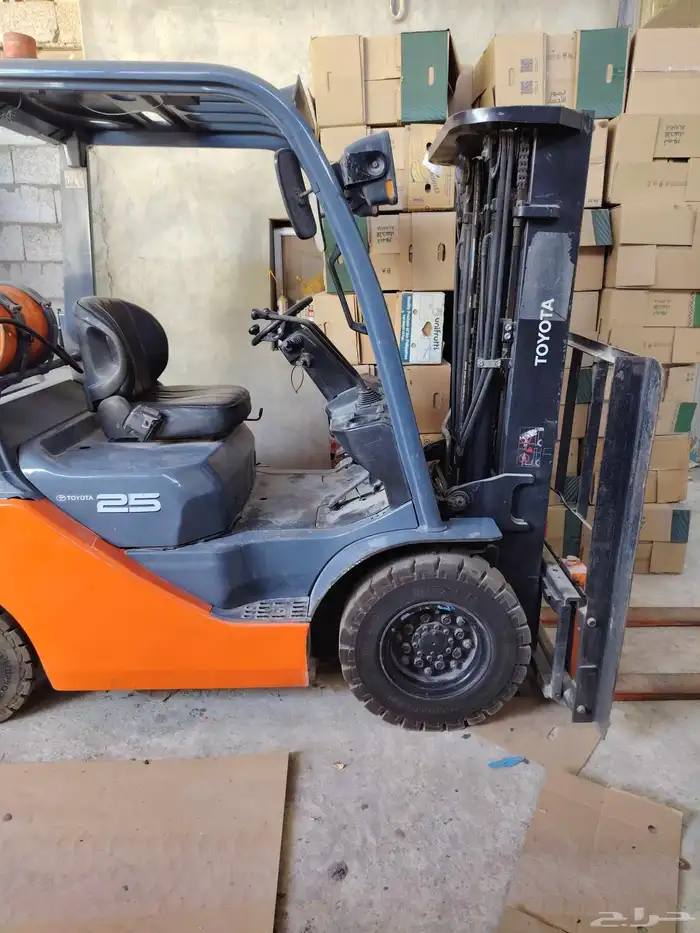 رافعة شوكيه للبيع شبه جديدة وكونتر 2013 0