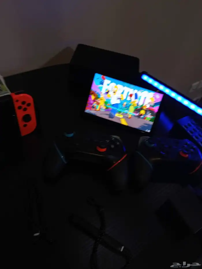 جهاز نينتندو سويتش أولد مع يدين و مساحه زياده256 قيقا 5