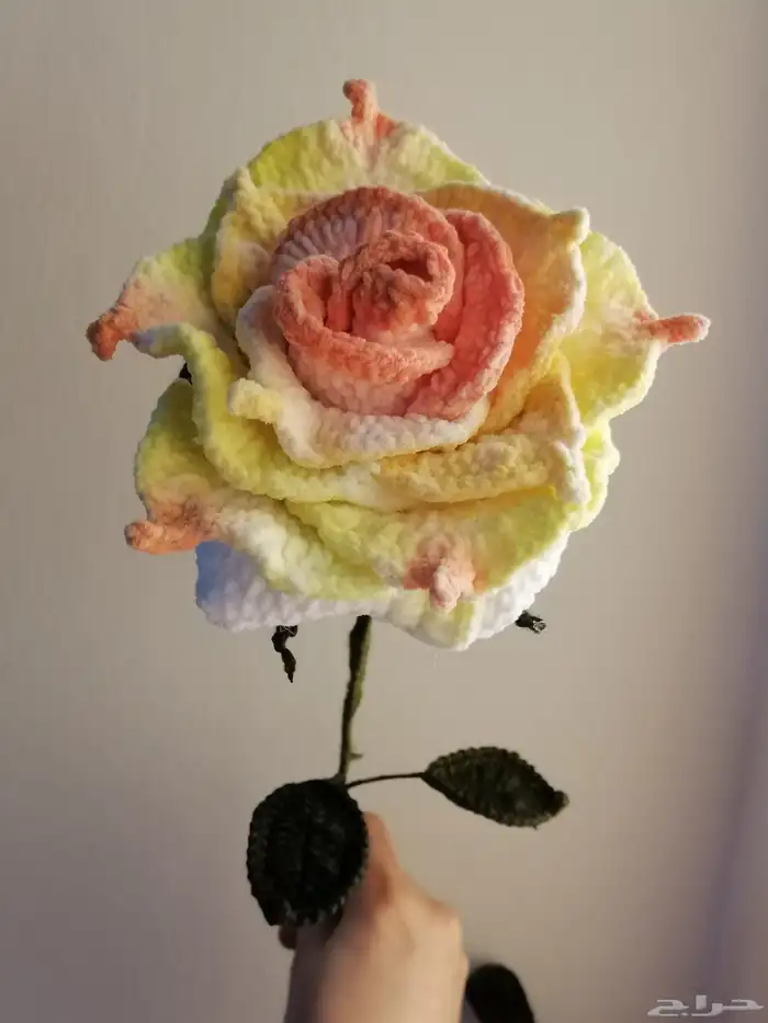 وردات جوري كبيرة بخيوط الصوف للديكور المنزلي 1