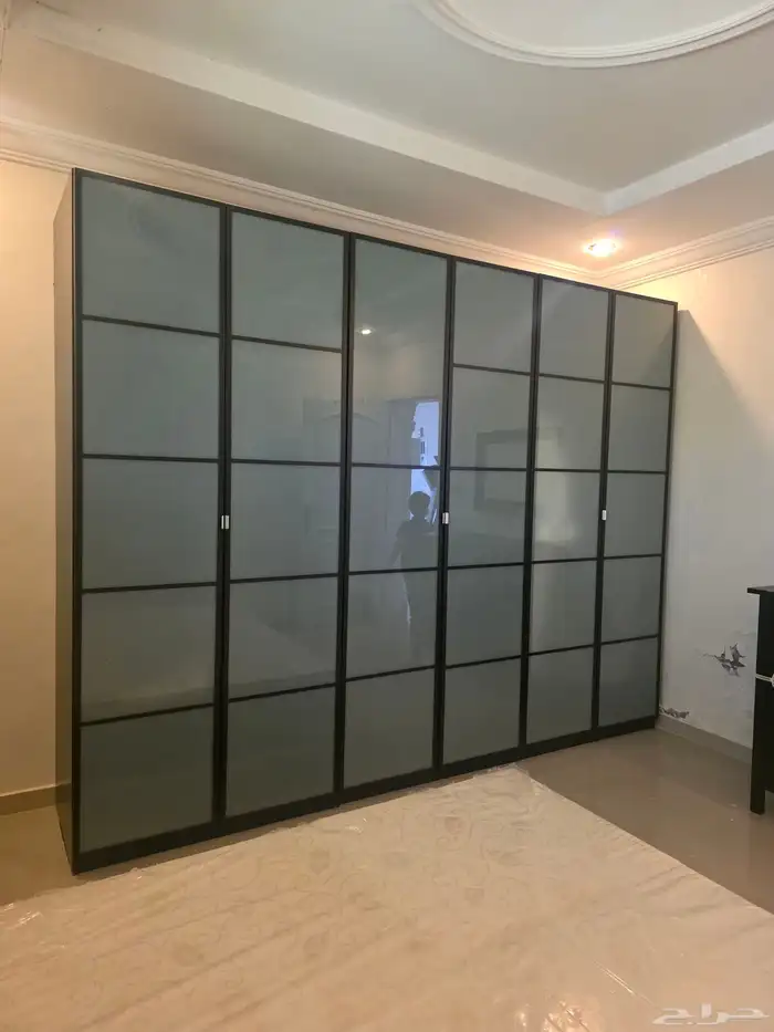 غرفة نوم سرير وست إلم والباقي إيكيا مستخدم للبيع 4