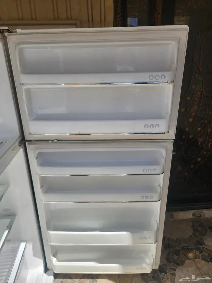 ثلاجه LG 18 .قدم للبيع 1