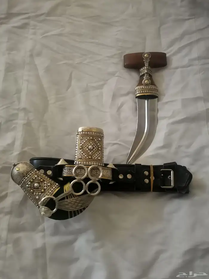 جنبيه ب500 ريال جديده ما استخدمة 2