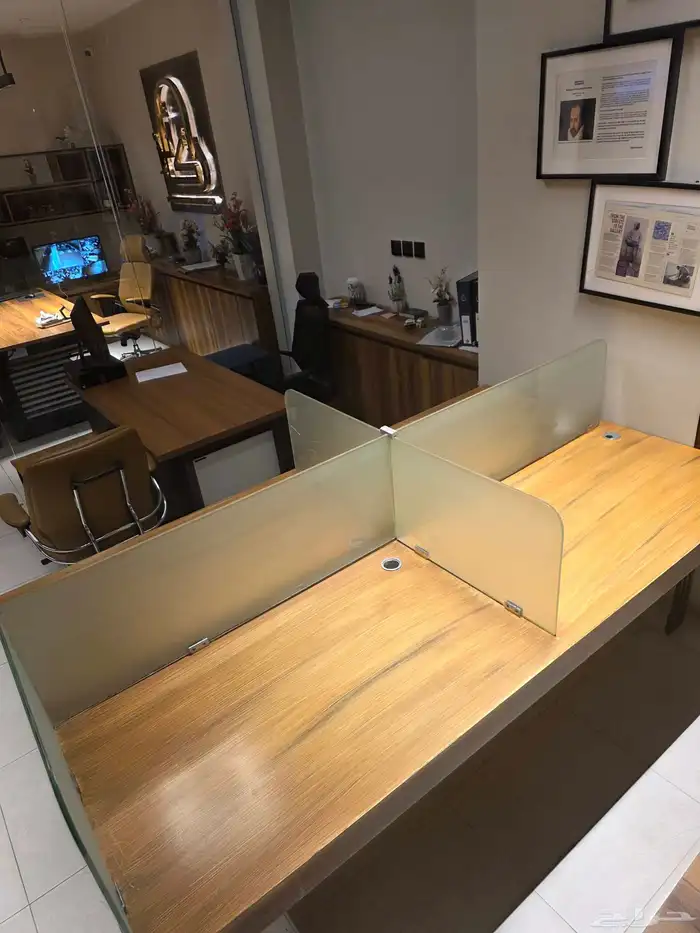 مكتب عمل مقسم 4 بارتشن مع 4 كلرسي و 4 وحدة ادراج 7