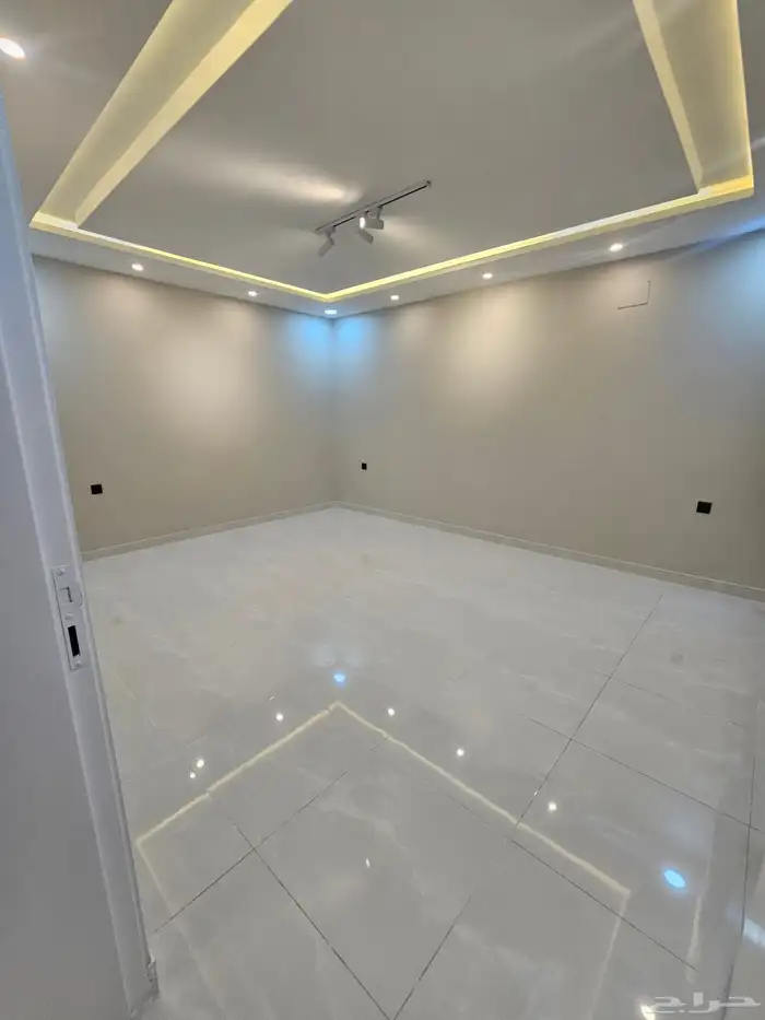 للبيع فيلا ديلوكس في حي العمرة الجديدة 8