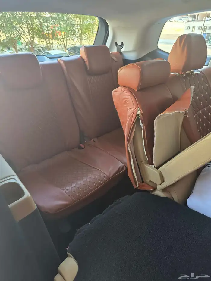 سيارة إم جي RX8 2024 شبه جديدة للبيع 13