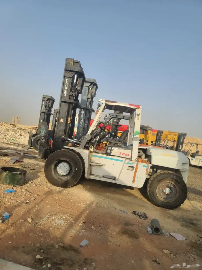 رافعات تلسكوبية تليهندر وجي سي بي للايجار 4