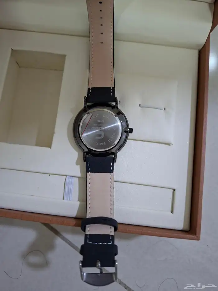 ساعه للبيع الماركه غير معروفه 1