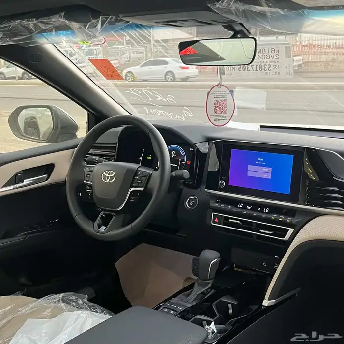 تويوتا كامري LE هايبرد 2025 5