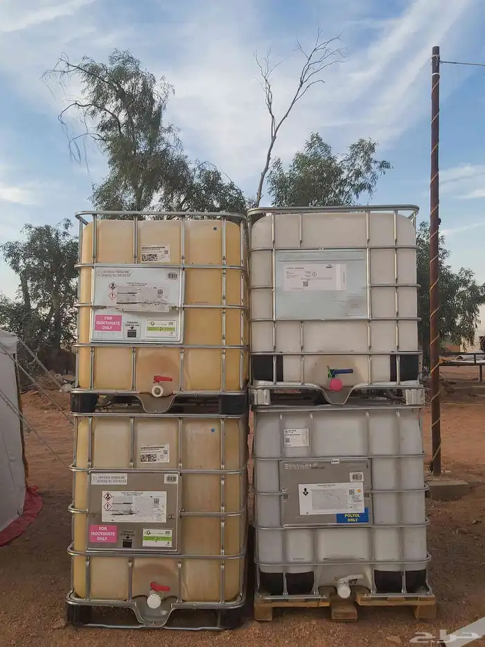 خزانات مياه مع القاعدة او بدون متوفرة 1