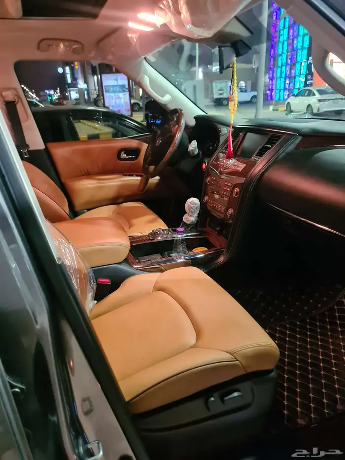 نيسان باترول بلاتينيوم مخزن 1