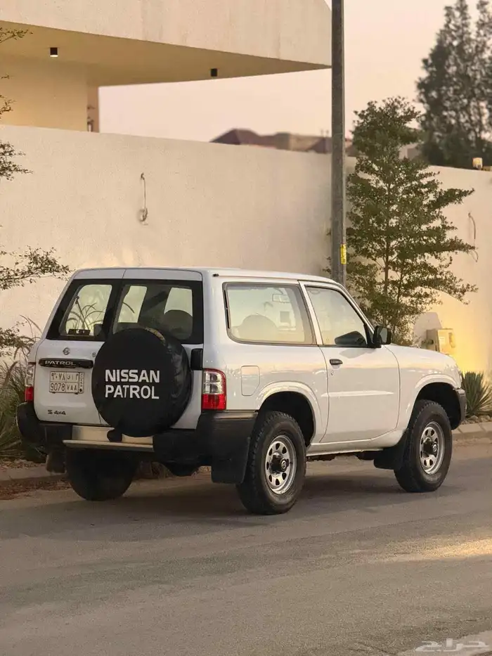 ربع نيسان شبه مخزن نضيف ممشى قليل موديل 2003 3