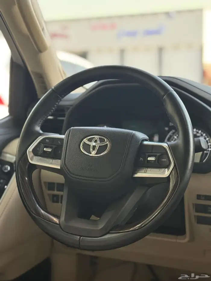 لاندكروزر - في اكس - 2024 - بسعر 295 الف (( تم البيع )) 24