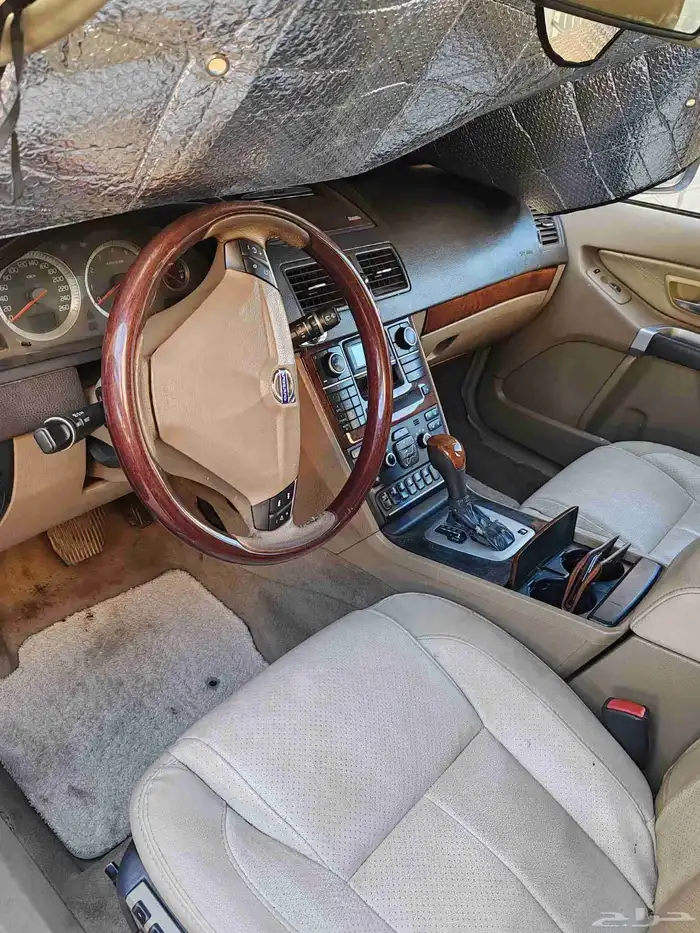 VOLVO XC90 V8 44 8CYLINDER Good CONDITION 2 TVs DVD 9