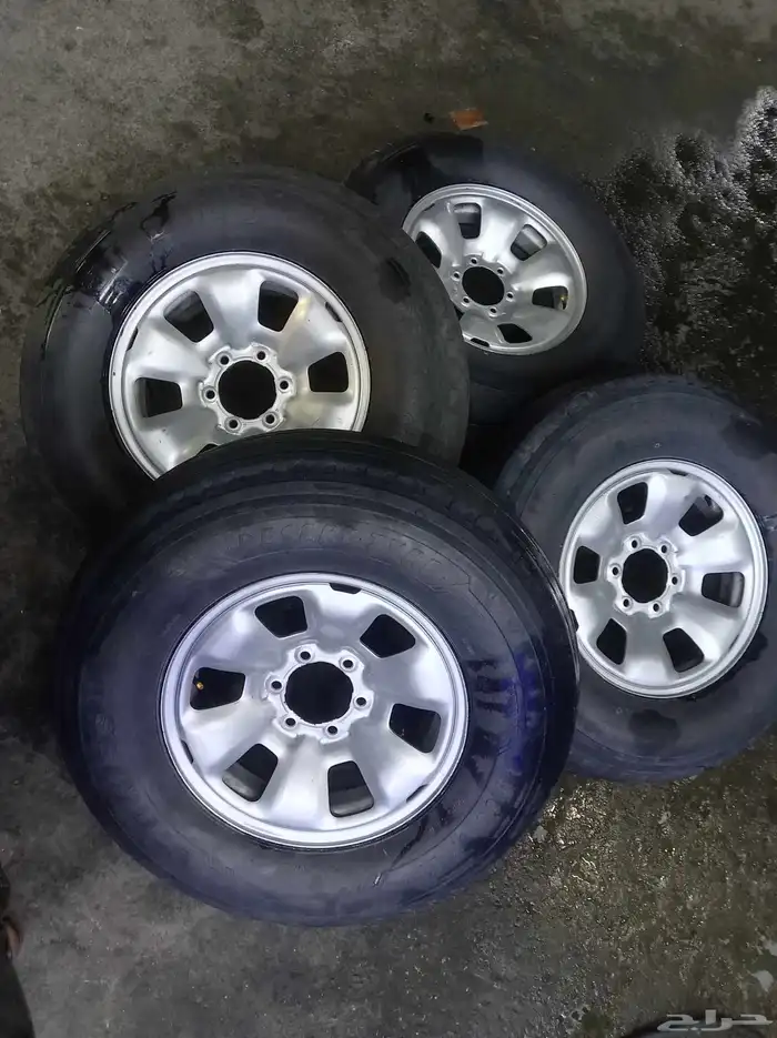 جنوط برادو ديزل حديد سته مسمار اصلي وكالة كفرات بالون همان17 3