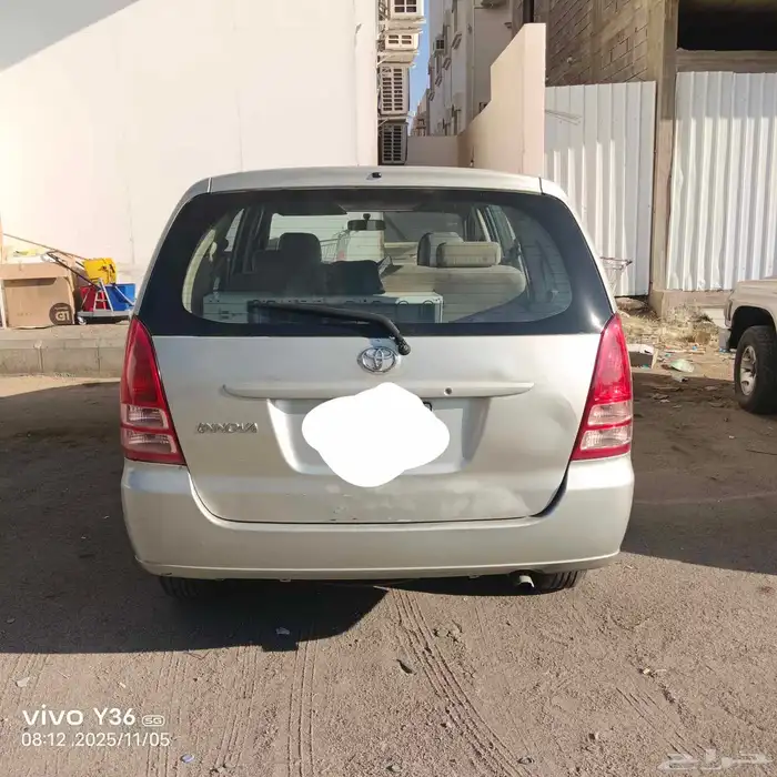 للبيع انوفا فان 2008 3