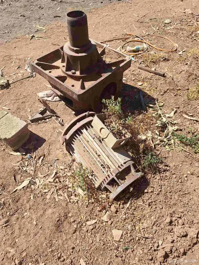 مواصير حديد أربعة بوصة العدد 10 الطول 12 متر   قاعده ودنمو 3