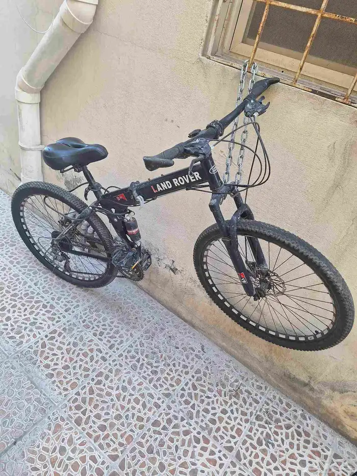 سيكل ممتازه للبيع مغير كاوتش الخلفي داخلي وخارجي جديد سعرها 1