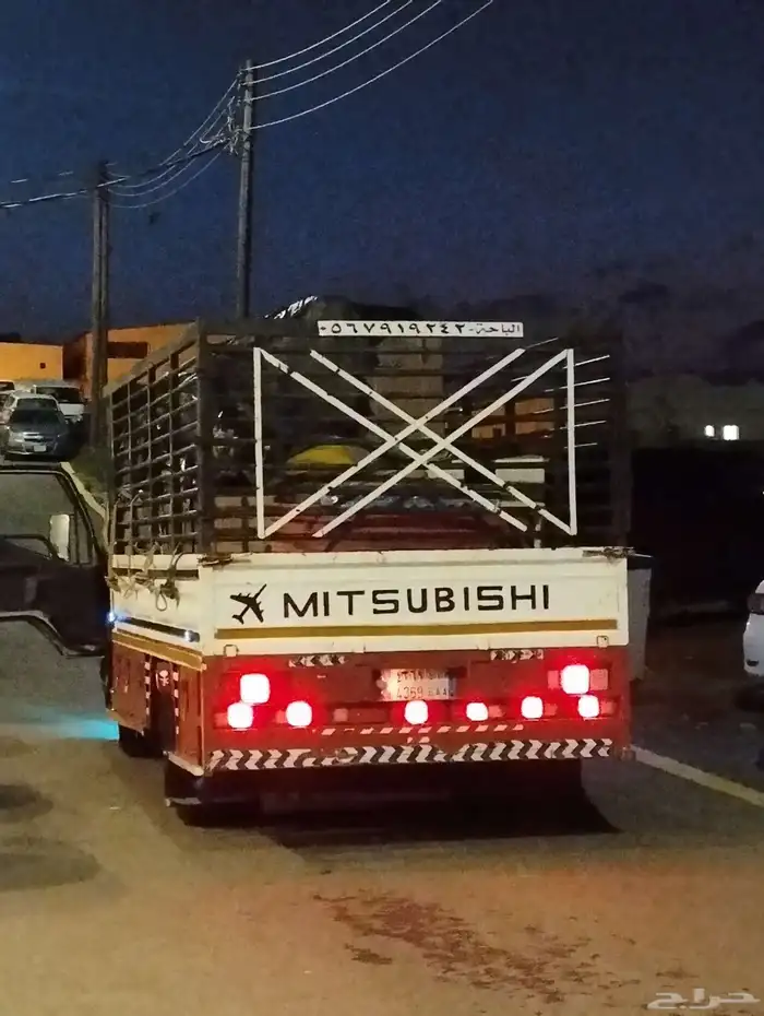 دينا متسوبيشي 2002 3