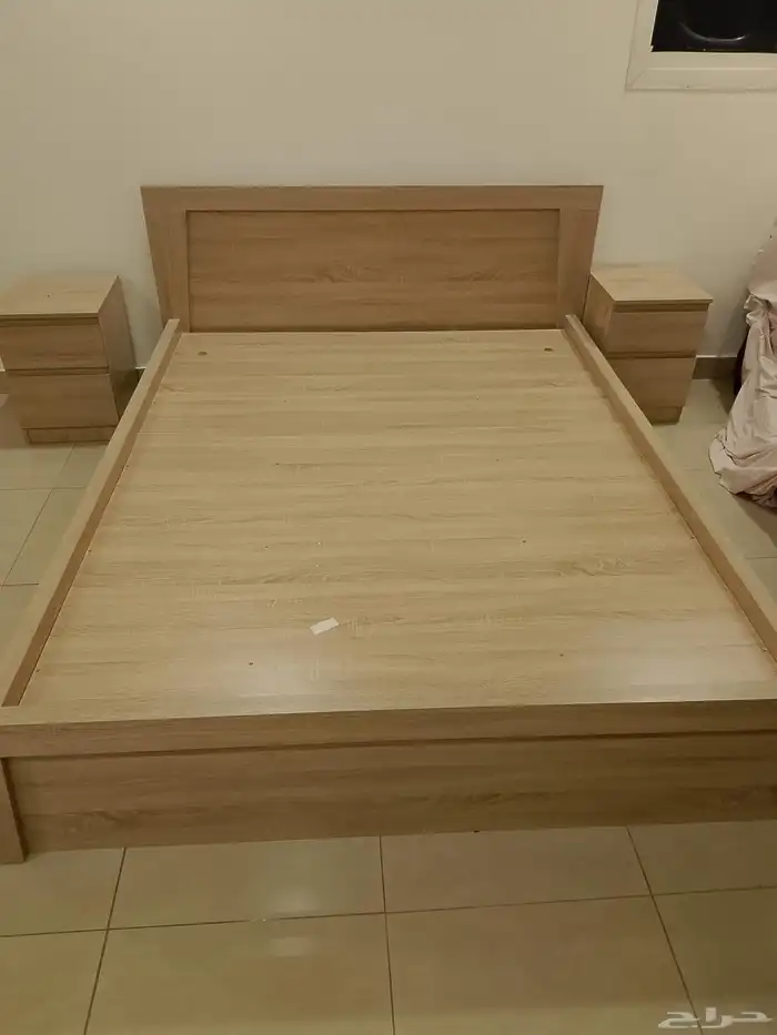 متوفرة غرفة نوم نفر ونصف نضيفه مره 2