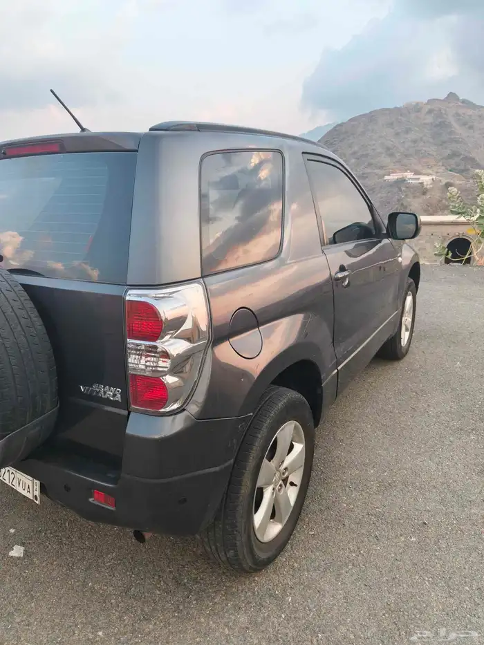 فيتارا 2010 ربع باب واحد 24