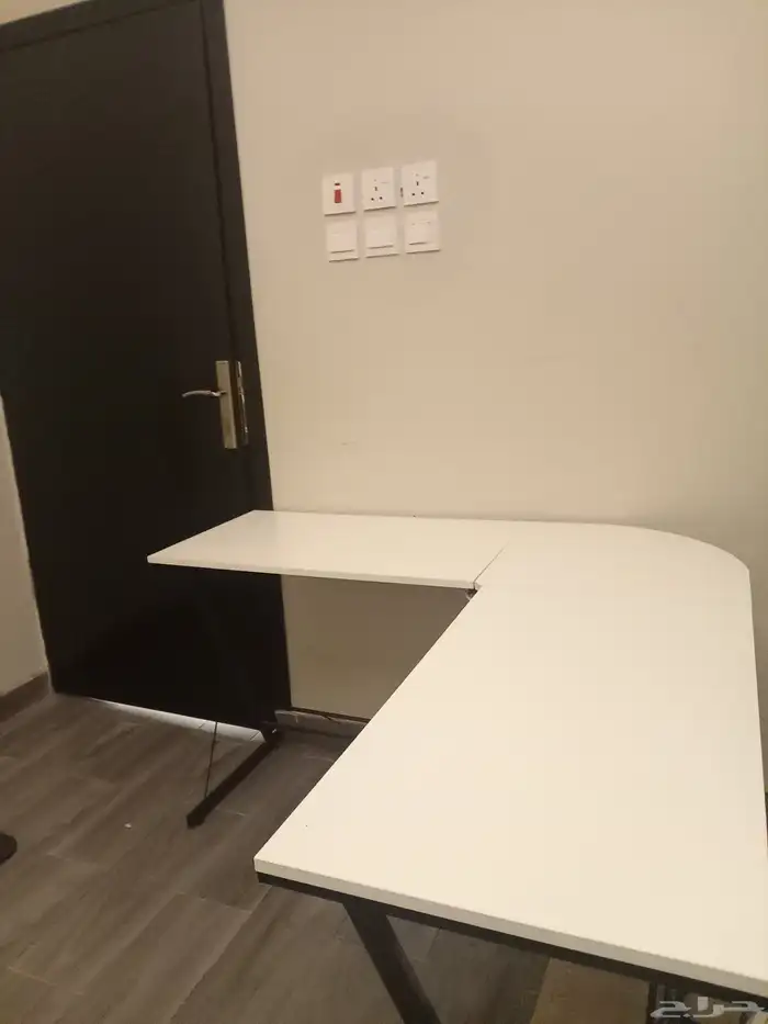 طاولة جيمنج على شكل L 0