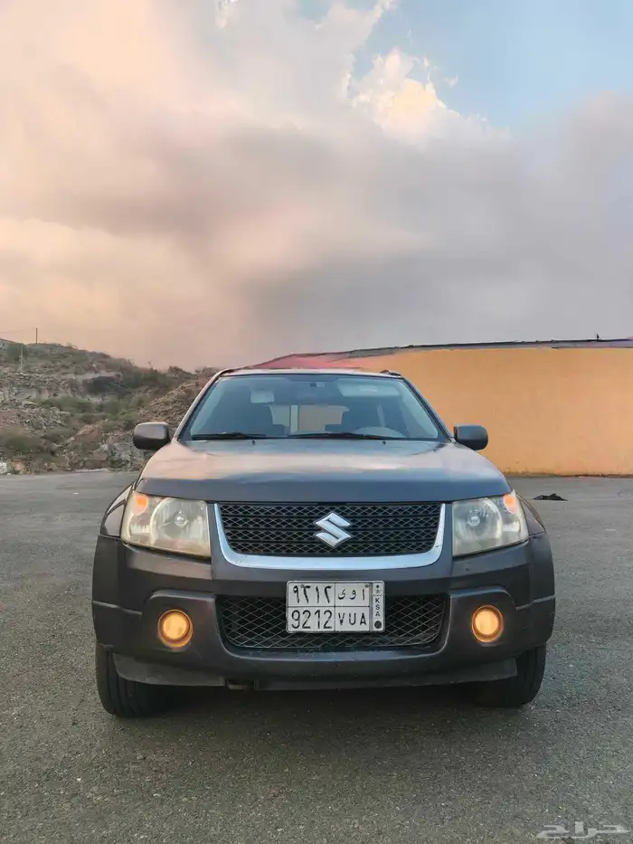 فيتارا 2010 ربع باب واحد 4