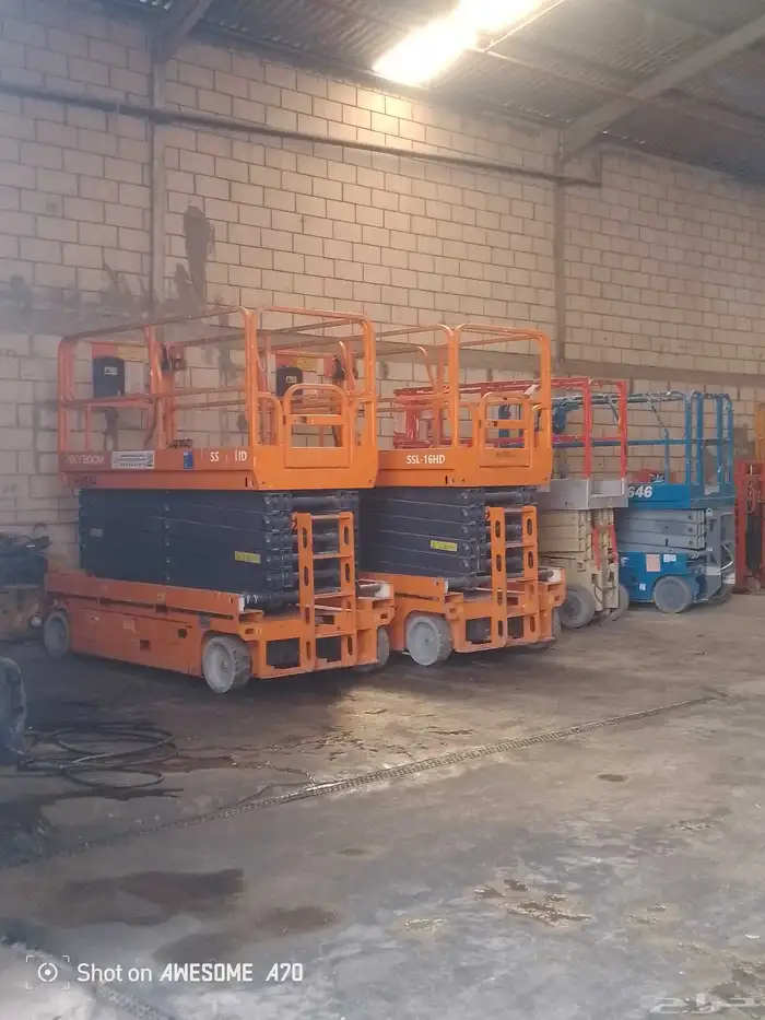 Caesar Lift Man Lift for rent 3