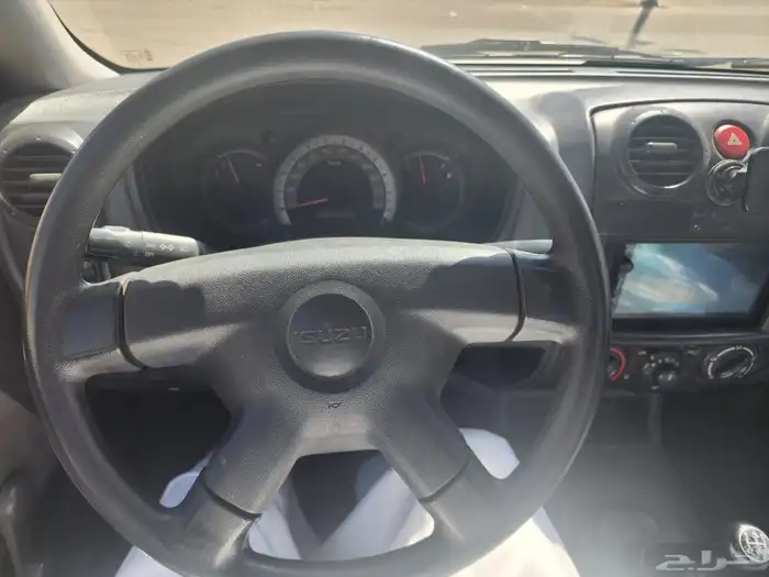 ايسوزو ديماكس 2011 19