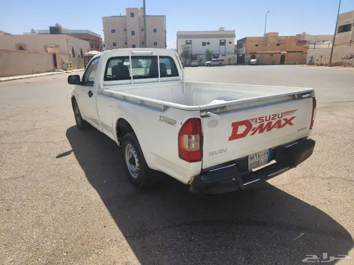 ايسوزو ديماكس 2011 14