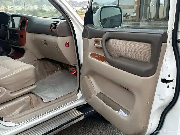 لاندكروزر 2004 هدد 12