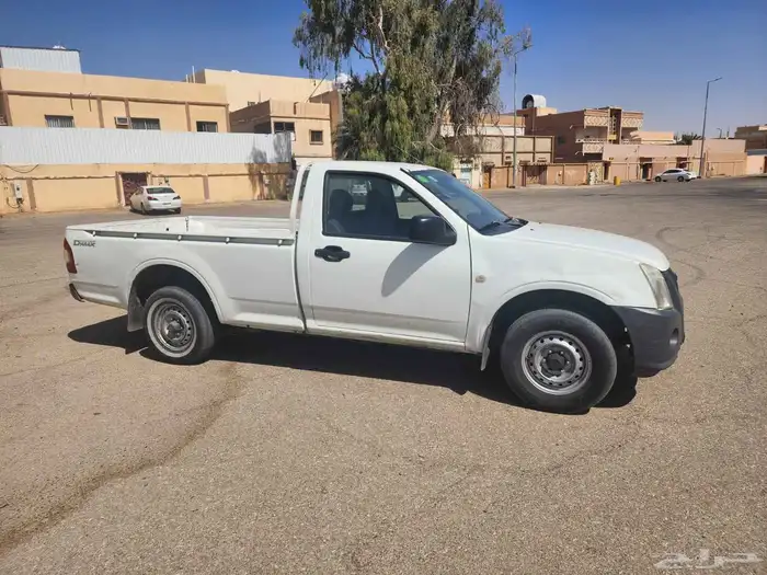 ايسوزو ديماكس 2011 4