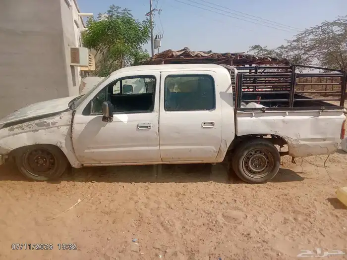 السلام عليكم اخبارك ما علومكم هايلوكس 98 للبيع مسقط تشليح 5