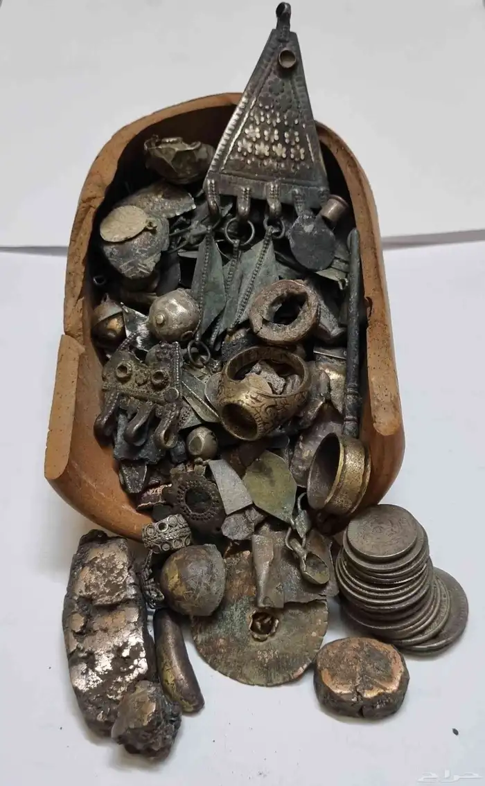 فضة معتقة قديمة . 0