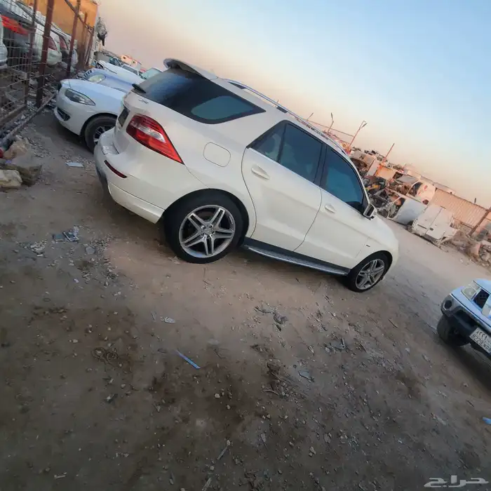 مرسديس ام ال 2014تشليح قطع غيا 2