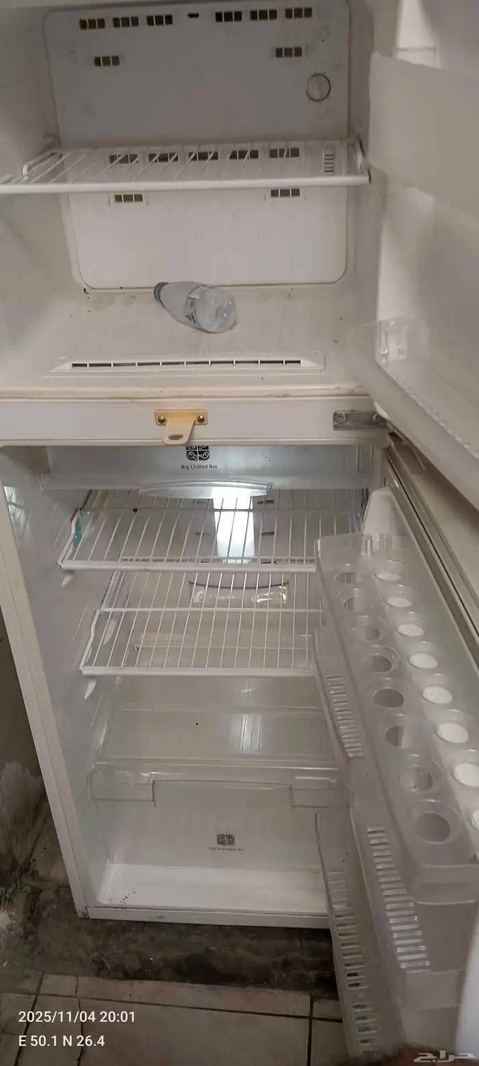 fridge med size in Good condition 4