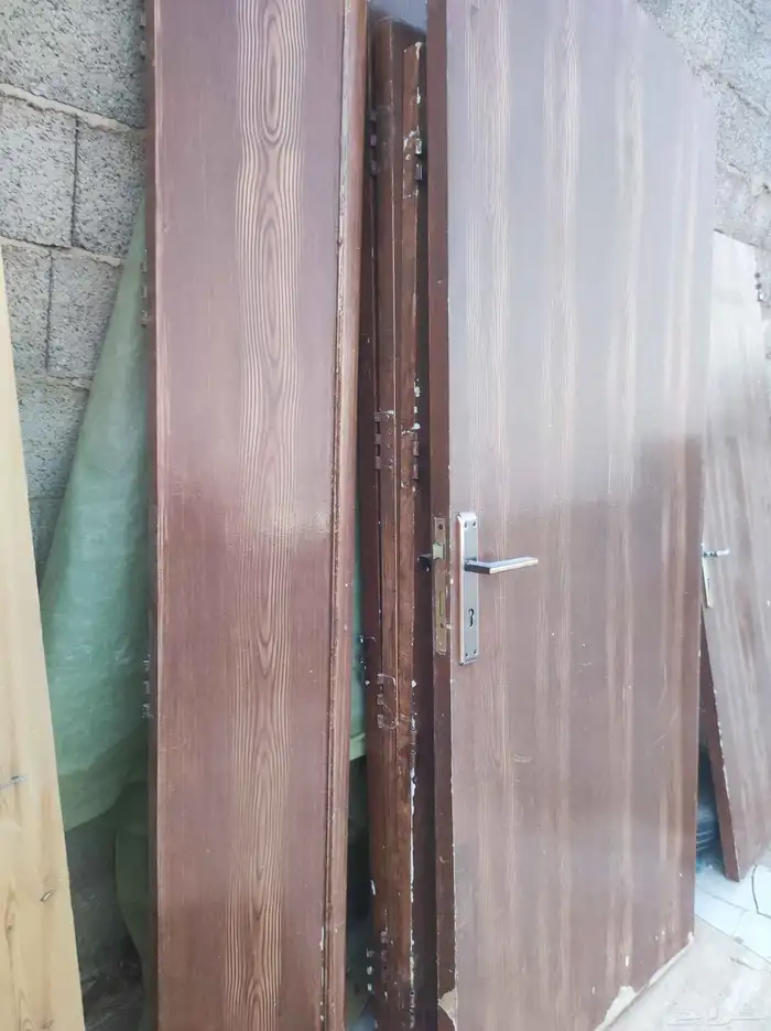 أبواب خشب نظيفة جدا 0