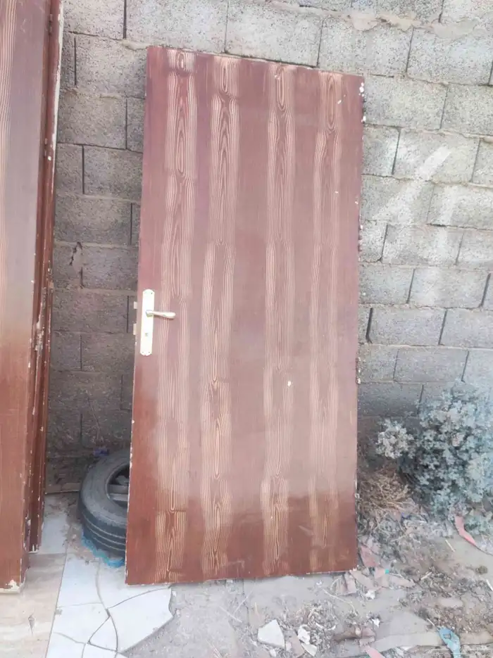 أبواب خشب نظيفة جدا 5