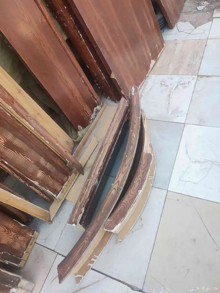 أبواب خشب نظيفة جدا 1