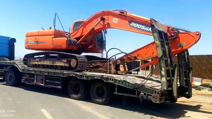 يوجد بوكلين للايجار اليومي والشهري او قطوعه متواجد في حايل 0