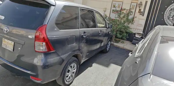 تويوتا افانزا 2015 للبيع او البدل 2