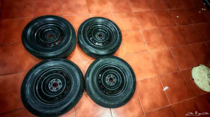 جنوط كورلا اصلي وكاله نضيفه جدن مقاس 15 معا الكفرات نضيفه 6