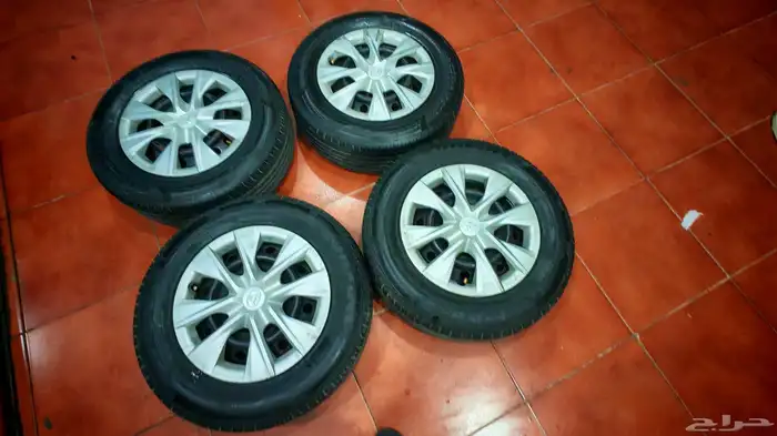 جنوط كورلا اصلي وكاله نضيفه جدن مقاس 15 معا الكفرات نضيفه 0