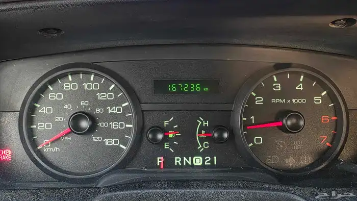 فورد فكتوريا 2011 توكيلات ( ممشى قليل) 27