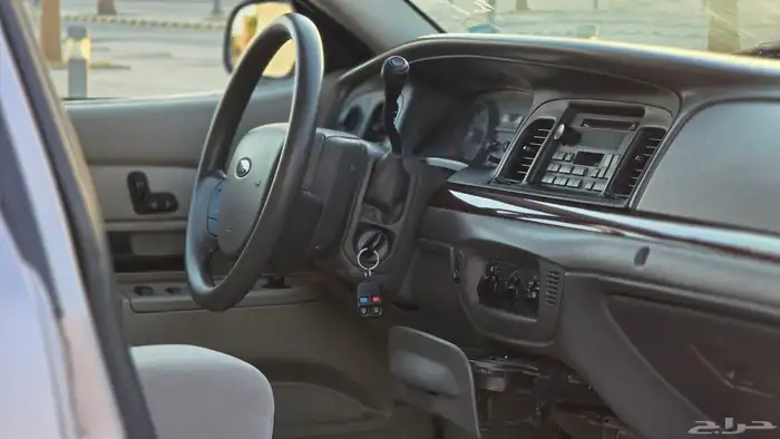 فورد فكتوريا 2011 توكيلات ( ممشى قليل) 25