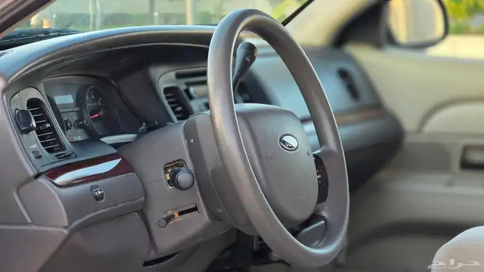 فورد فكتوريا 2011 توكيلات ( ممشى قليل) 17