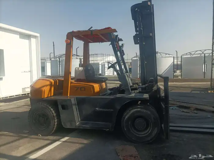فوركلفت وكرينات وسيزرلفت للايجار الشهري واليومي معدات نضيفه 5