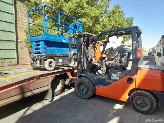 تاجير المعدات الثقيله رافعات شوكيه فركلف رافعات جي سيبي كرين 2