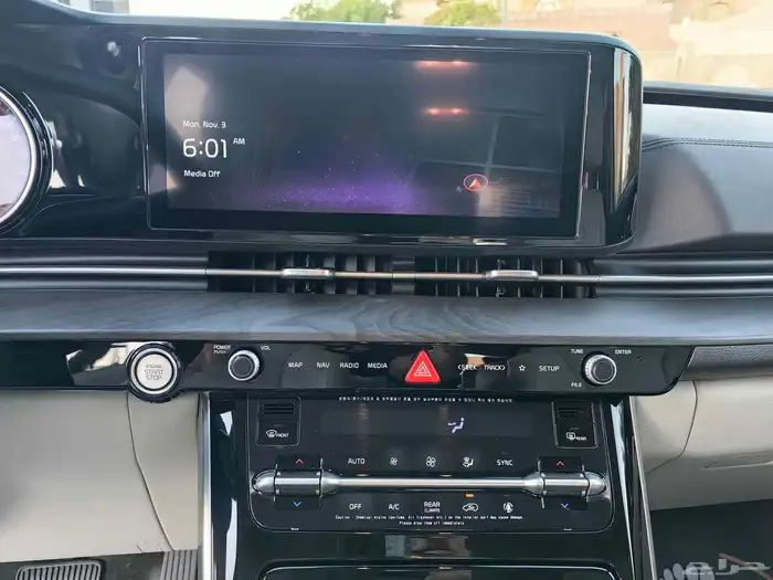 كيا كرنفال ديزل فل اوبشن موديل 2021 م وارد كوريا بحالة ممتاز 24