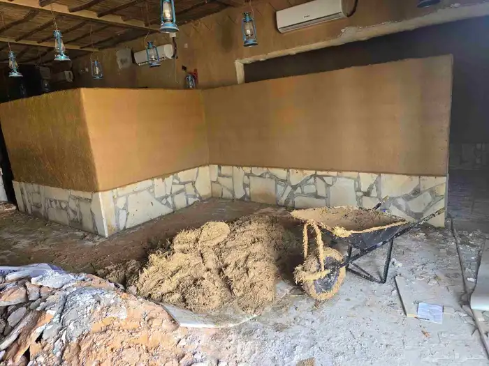 بناء وترميم بيوت الطين والحجر والاسقف اثل وجريد لياسه طينيه 4