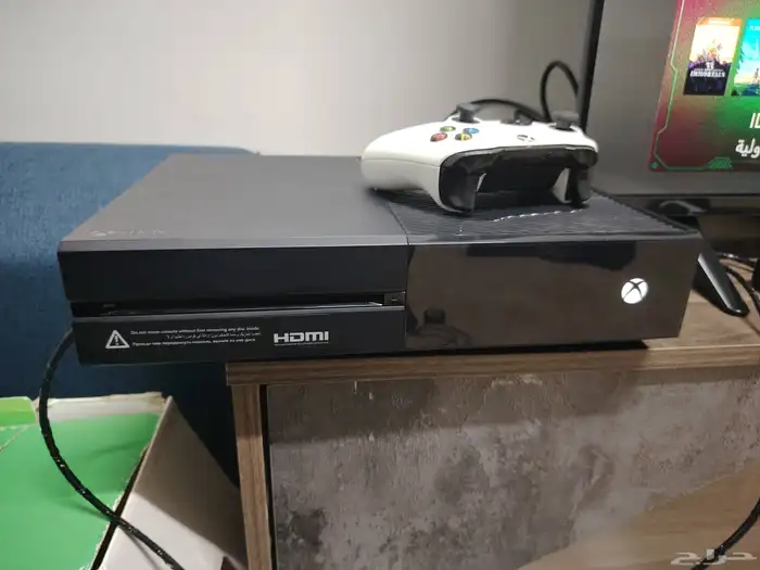 اكس بوكس ون مع يديتين وبطاريتين وشاحنهم والكميراء 2